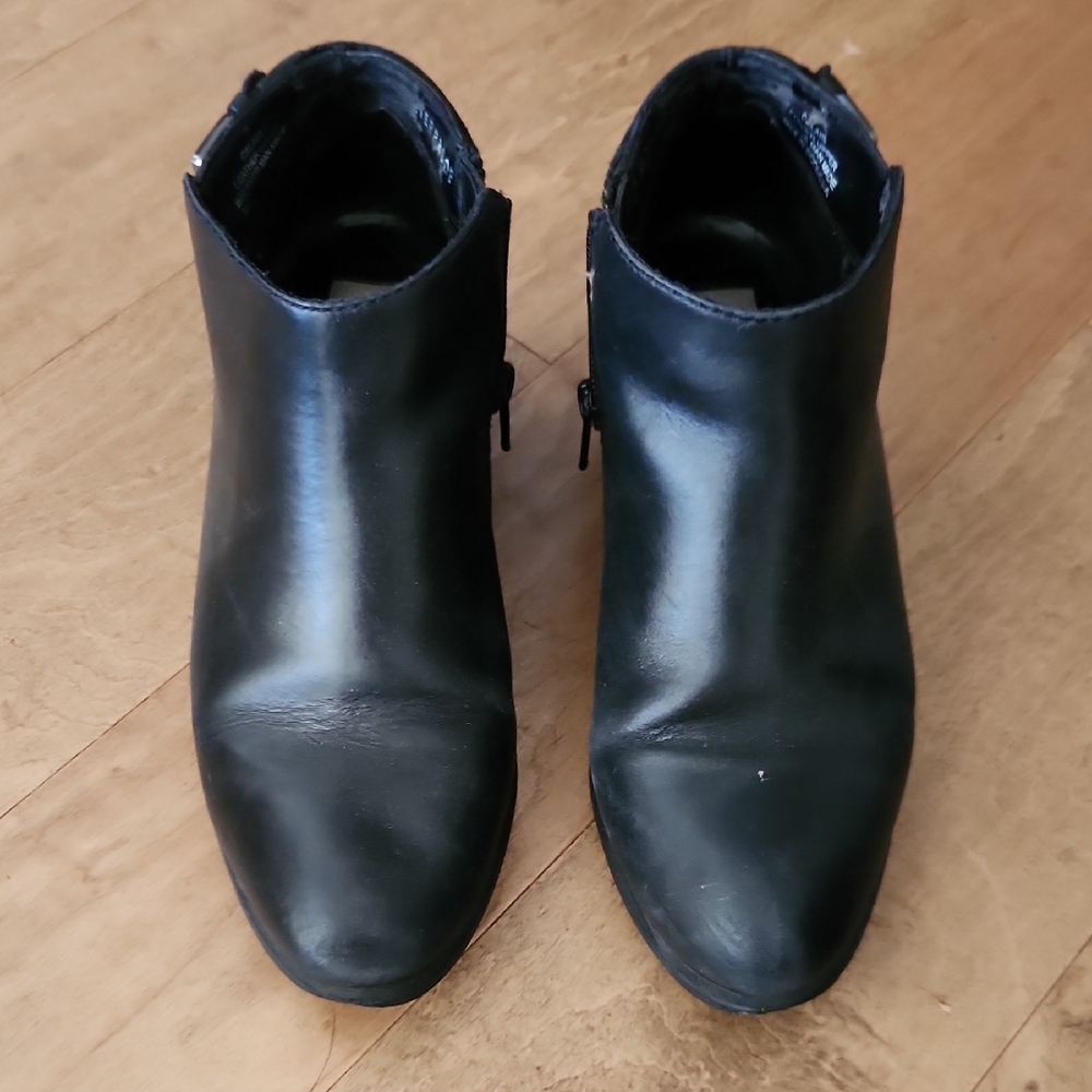 Black With Silver Buckles Leather Chelsea Boots